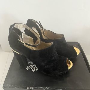 Seychelles Nothing But Trouble Suede Heels